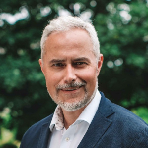 headshot of Jan Peeters
